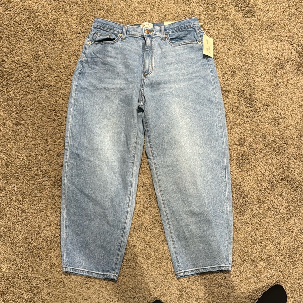 Universal Thread Balloon Jeans